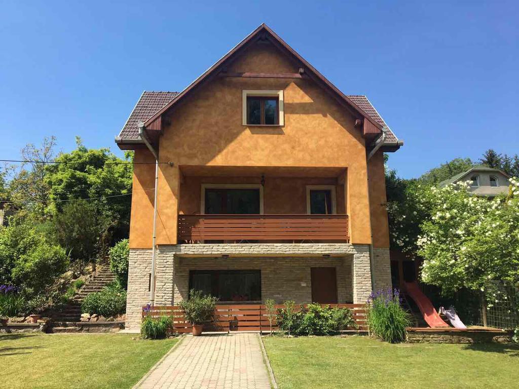 Tulipan Apartman Eger Exterior foto