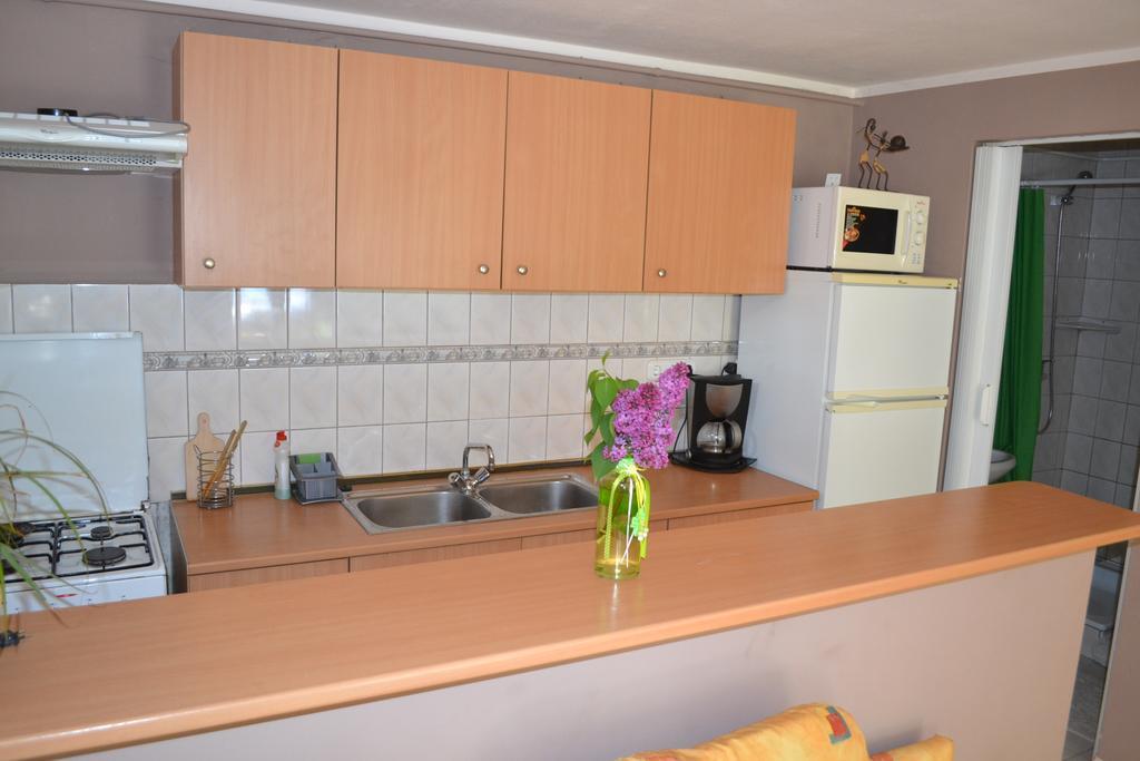 Tulipan Apartman Eger Exterior foto